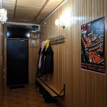 Palm Hostel 巴统 外观 照片