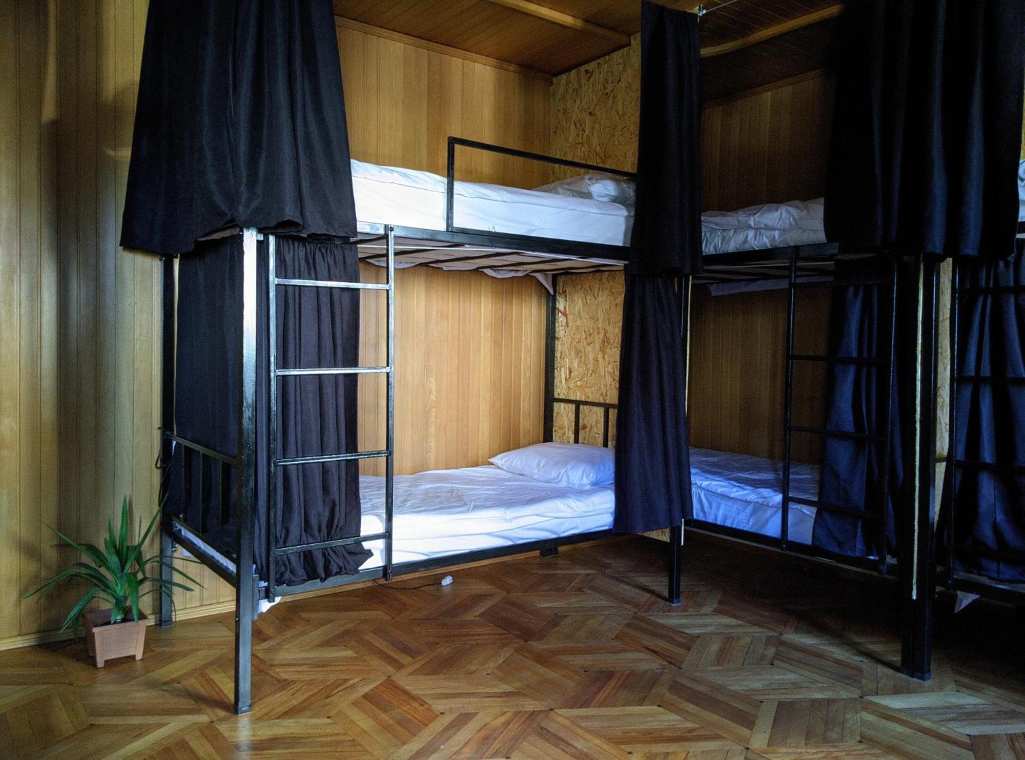 Palm Hostel 巴统 外观 照片