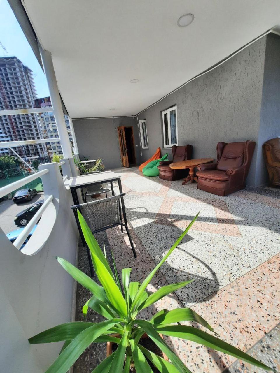 Palm Hostel 巴统 外观 照片