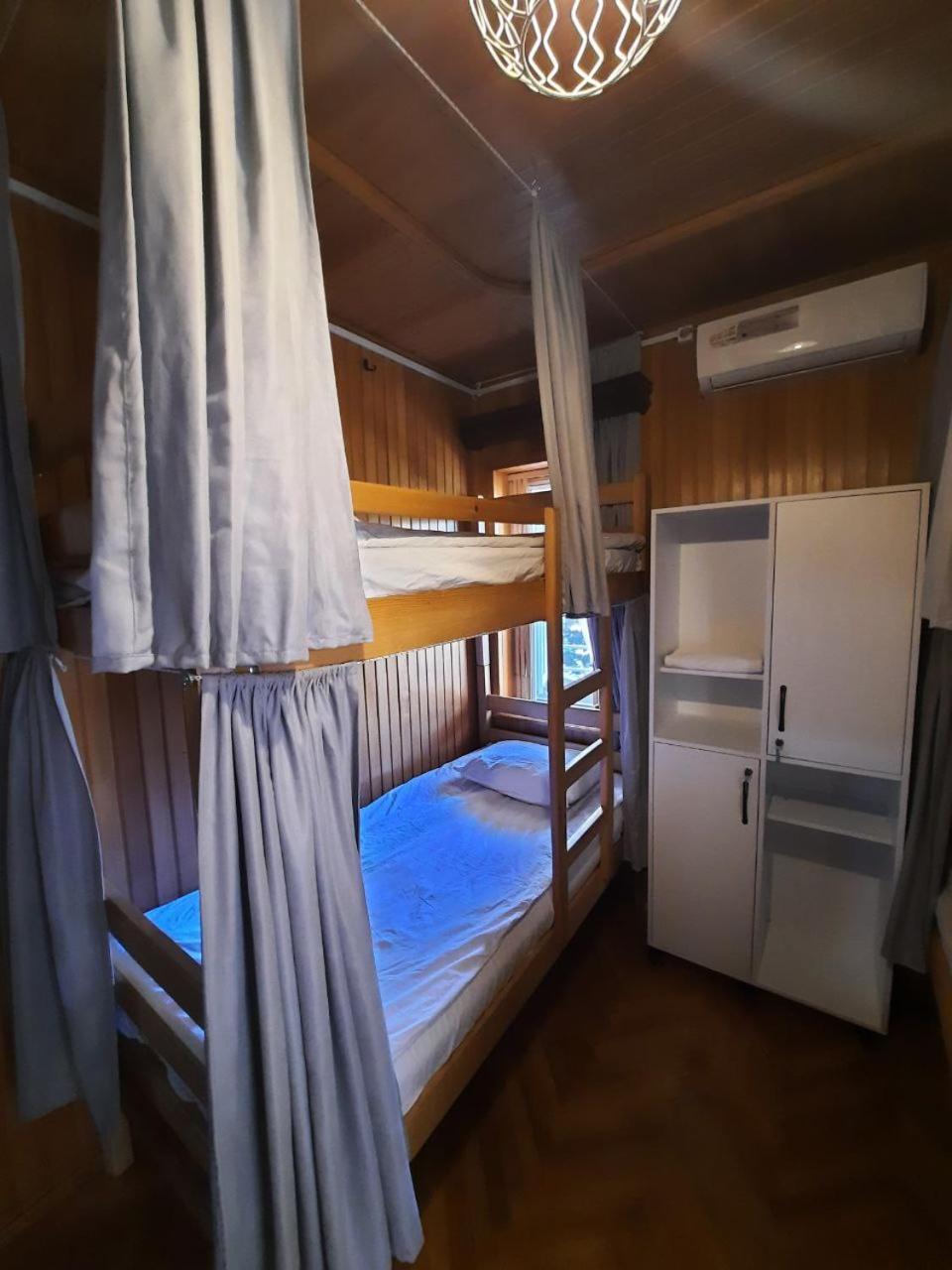 Palm Hostel 巴统 外观 照片